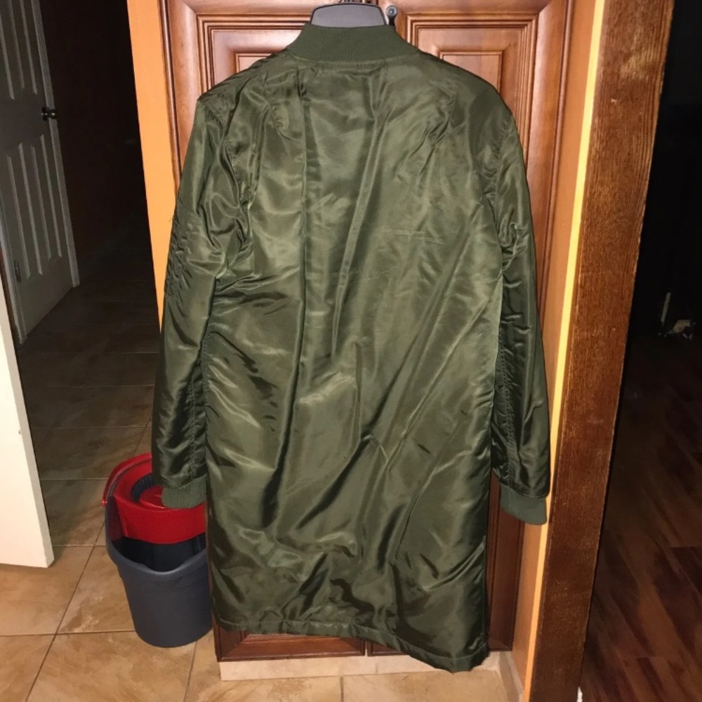 Bomber Jacket - Picture 4 of 5